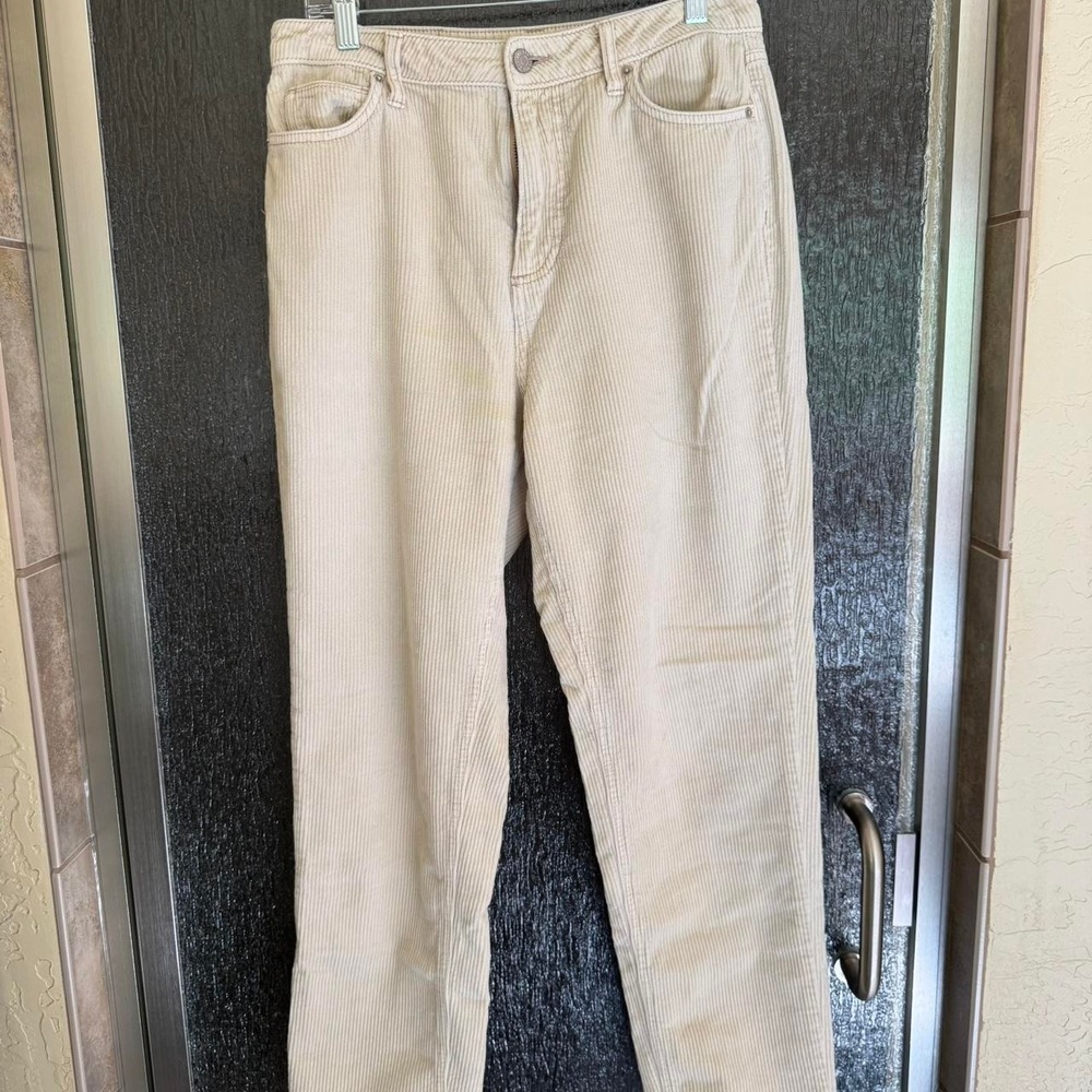 BDG cream high waisted corduroy pants Size 28